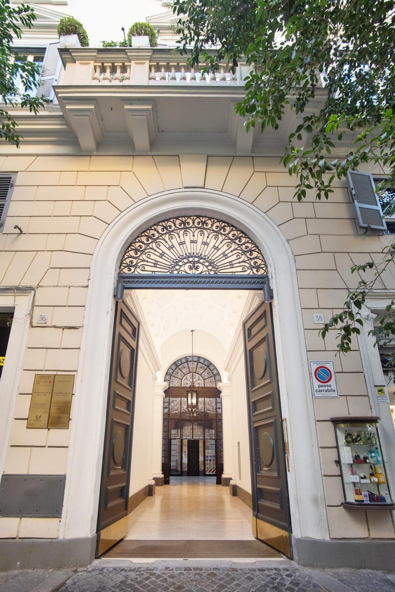 Vaticano - 3 Bagni - 11 Posti - 200mq - 7 Letti - Wifi Apartment *