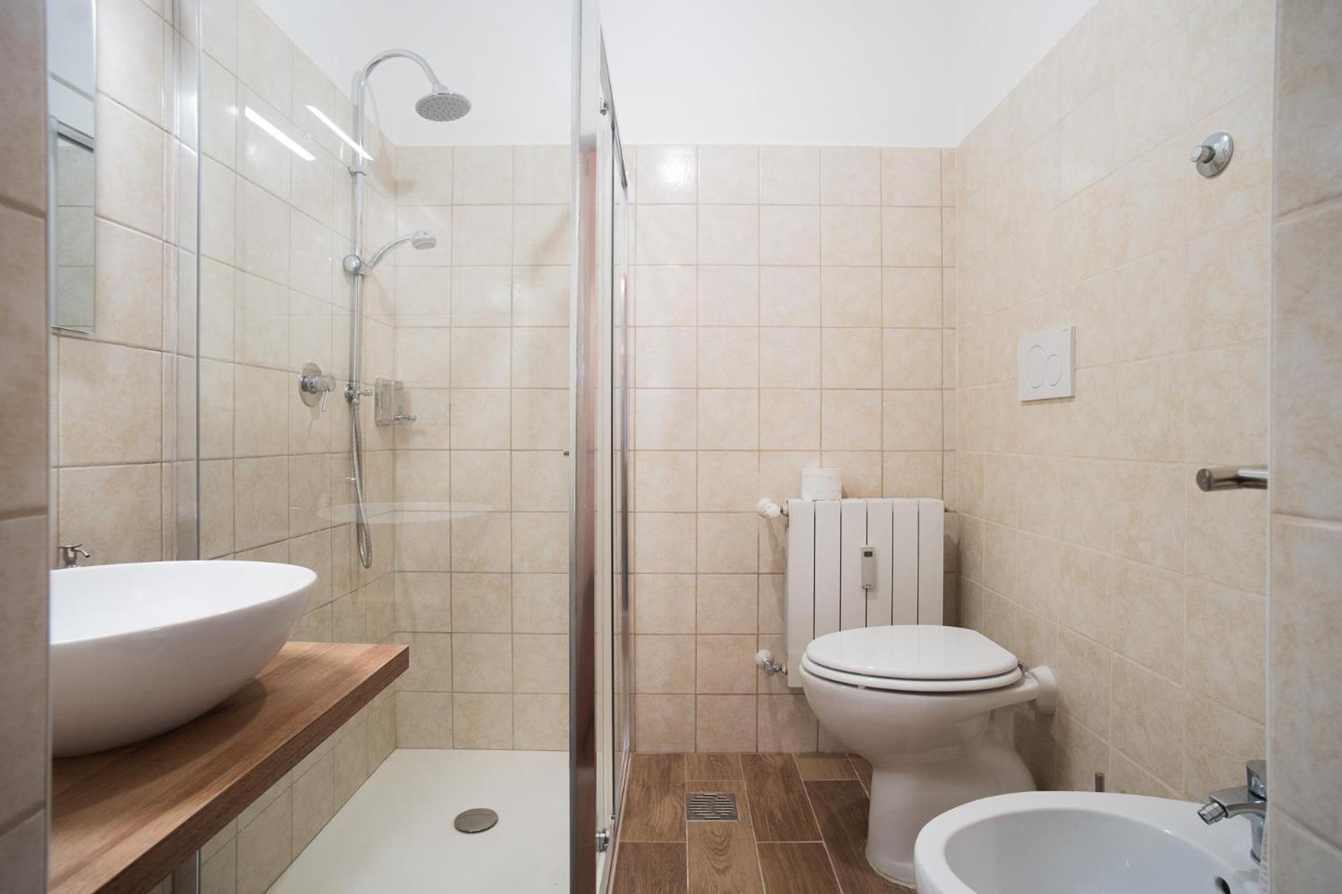 Vaticano - 3 Bagni - 11 Posti - 200mq - 7 Letti - Wifi